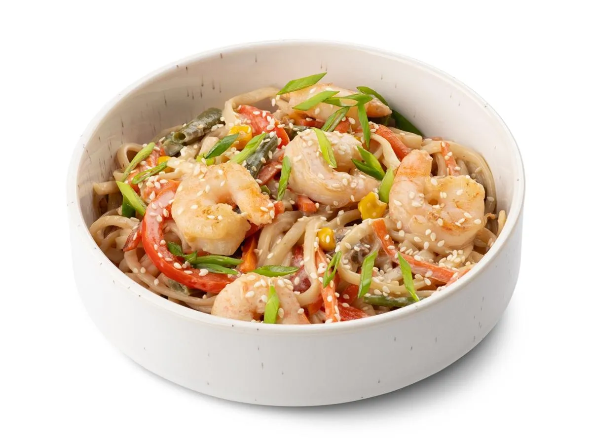 WOK с креветками в сливочном соусе